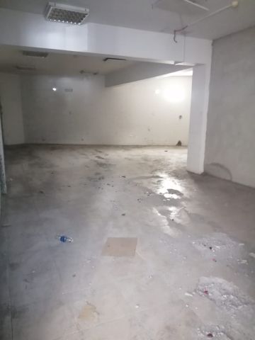 Commercial showroom for rent in Hamad Town, Al Lawzi area. The sh 4