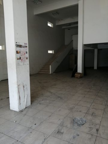 Commercial showroom for rent in Hamad Town, Al Lawzi area. The sh 8
