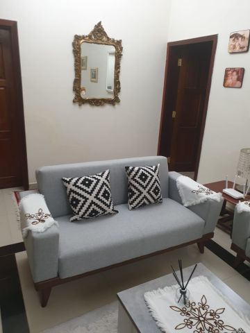 #للبيع فيلا سكنيه  في منطقه الزنج قريب من المستشفي الكندي والحديق 5