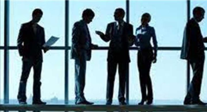 مطلوب سائق معه سياره خاصه