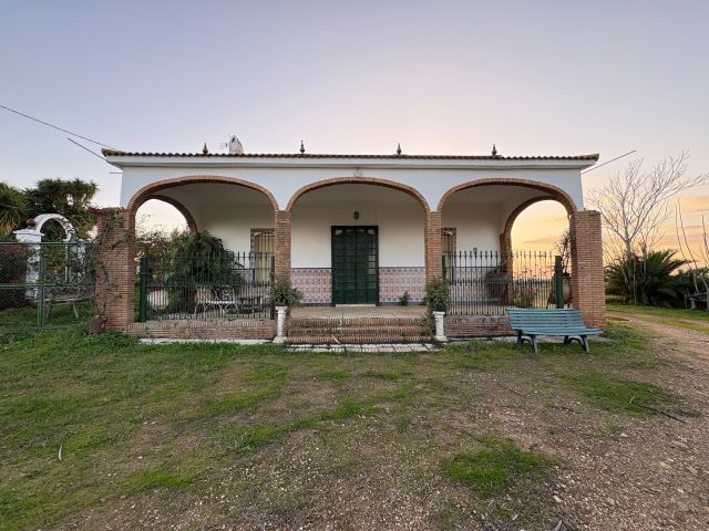 معلومات عن الاستثمار في اسبانيا شراء اراضي زراعيه فنادق منازل وال 8