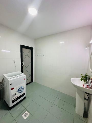 #For Rent: Studio apartment in Adliya, near the Gulf Hotel. Fully 5