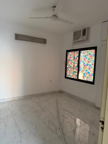 #ForRent: 2-bedroom apartment with electricity included in Al-Hoo 5