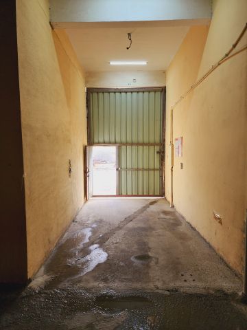 warehouse for rent in hamala 400 sqm  3