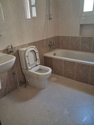 #للايجار فيلا سكنيه في موقع ممتاز وهادئ في مدينه حمد (الدوار ١٤ ) 5