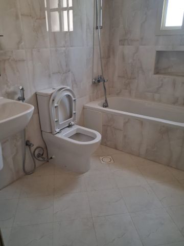 #للايجار فيلا سكنيه في موقع ممتاز وهادئ في مدينه حمد (الدوار ١٤ ) 8