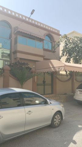  فيلا للايجار في منطقه قلالي 