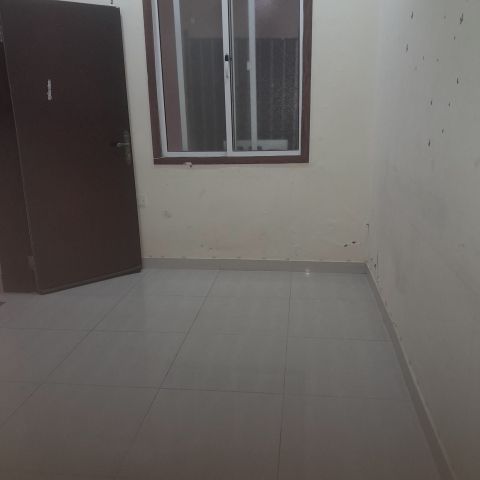 Studio flat for rent at Ras Rumman neaar palace road 