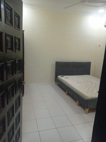 Fully furnished flat for rent at Muharraq near Delmon bakery  2