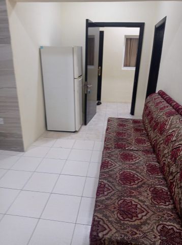 Fully furnished flat for rent at Muharraq near Delmon bakery  4
