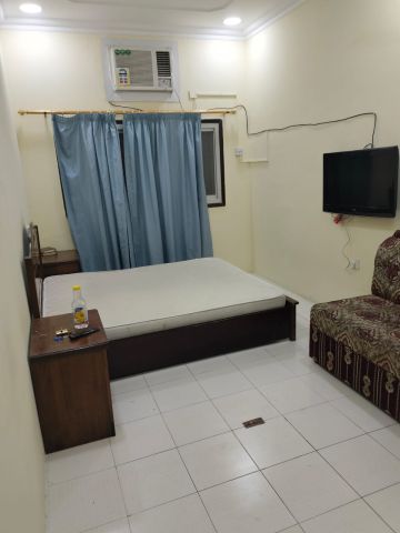 Fully furnished studio flat for rent at Muharraq near Delmon  5