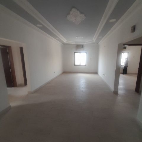#ForRent: 3-bedroom office apartment in Al-Hawra area, on Exhibit 2