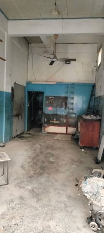 Shop for rent at East Riffa suitable for  2