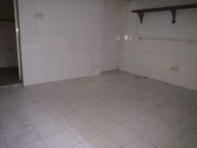 محل يصلح مطعم للإيجار في الرفاع ابو كوارة قرب رامز  2