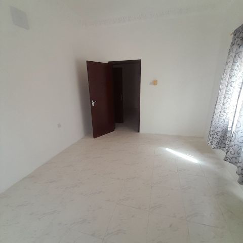 #ForRent: One-bedroom apartment with a living room in Ras Rumman, 3