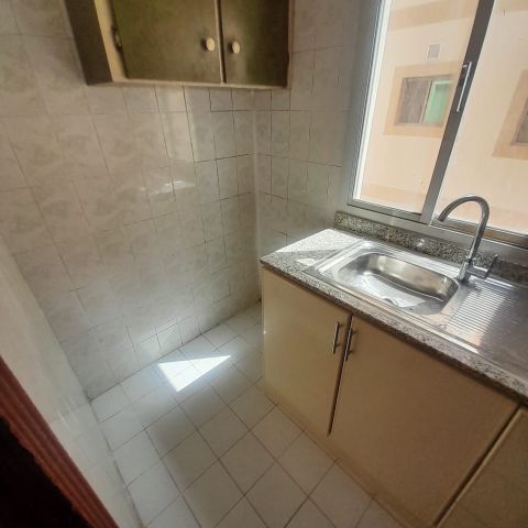 #ForRent: One-bedroom apartment with a living room in Ras Rumman, 4