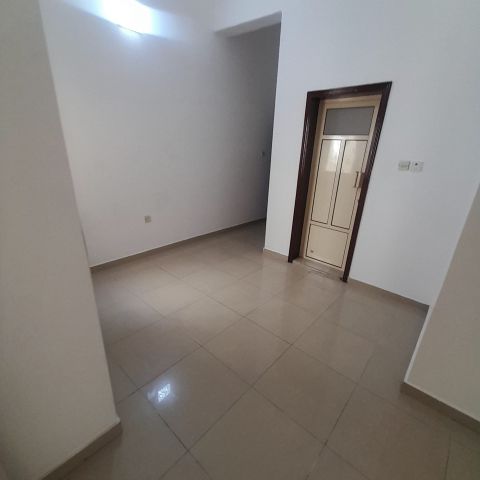 #For rent, a residential apartment with electricity in Ras Rumman