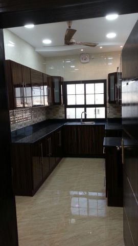 Flat for rent in haourat sanad area 5