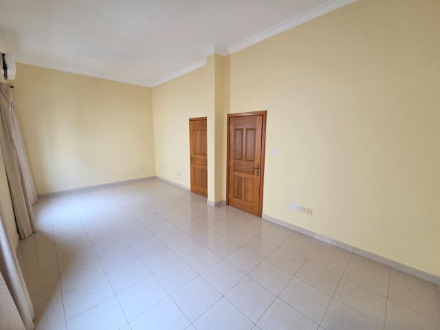 Compound Villas for rent in juffair area  fully furnished  4