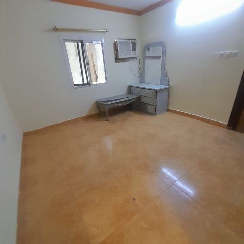 #ForRent: One-bedroom apartment with living room and electricity 