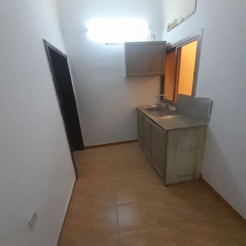 #For Rent: Studio apartment with electricity included in Salmaniy 5