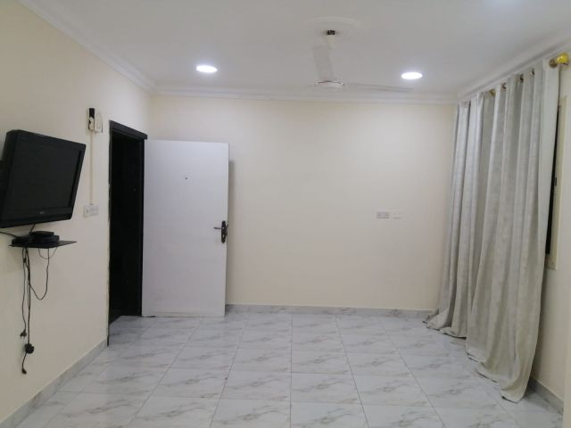 #For rent, a one-bedroom apartment and a living room with electri