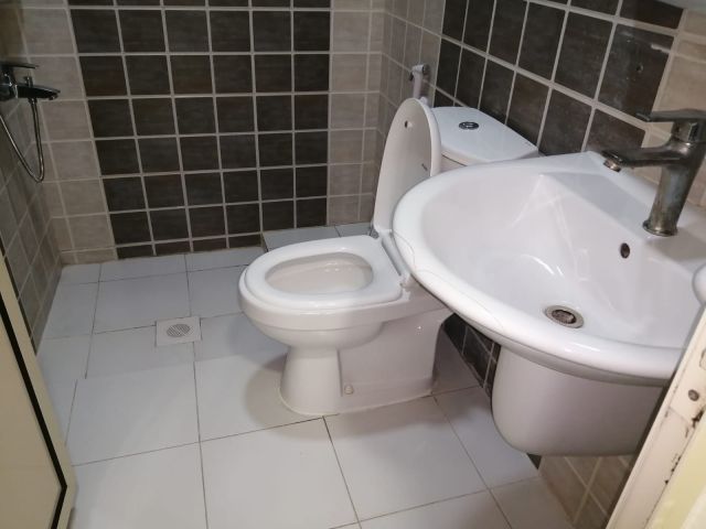 #For rent, a one-bedroom apartment and a living room with electri 5