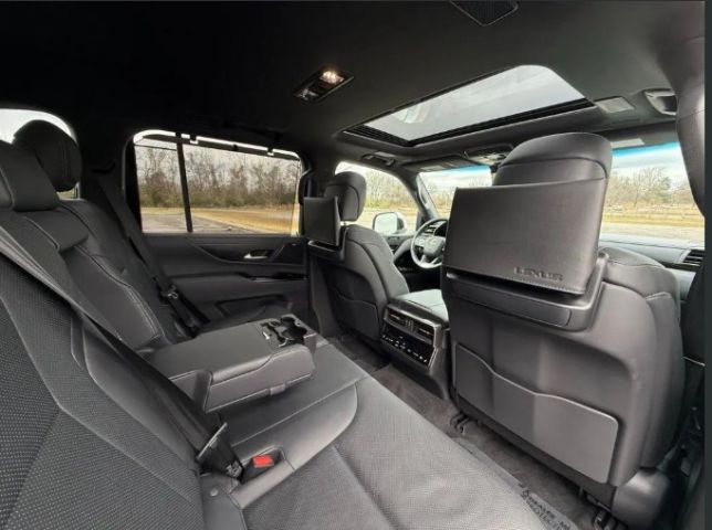 For Sale : Lexus LX600 Signature 2023 GCC Specs 3
