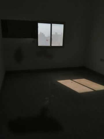 4bedrooms flat for rent in salamabad area near mercedes showroom  2