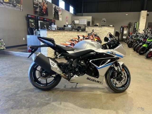 2024 SUZUKI GSXR1000