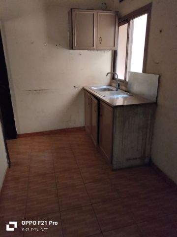Semi furinshed flat for rent at Segaya near salmanyia hospital   4