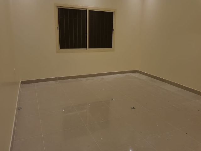 Semi furnished flat for rent at Tubli near Alhelly supermarket (  7