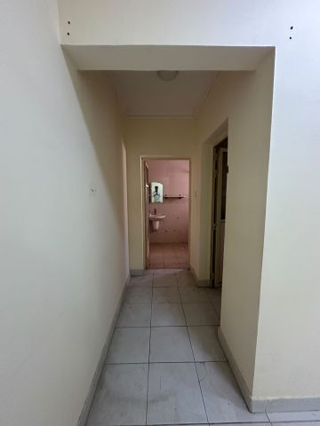 Semi furnished flat for rent at Salmanyia near salmanyia hospital 3