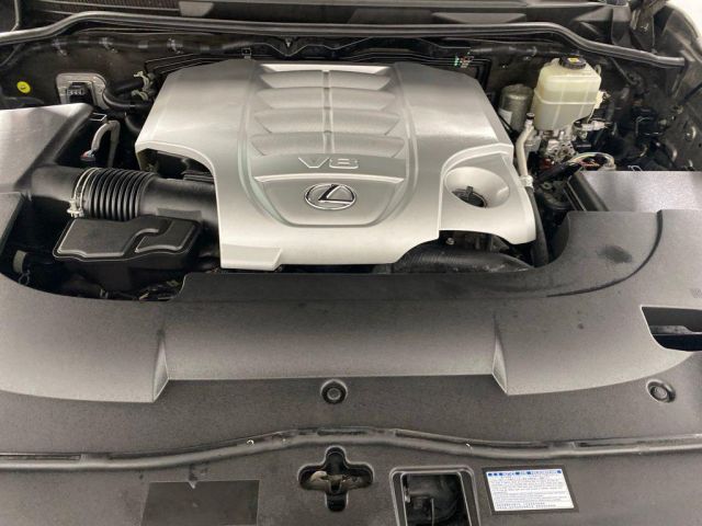 للبيع سيارة لكزس LX 570 موديل 2021 مستعملة، كاملة المواصفات (فل أ 3