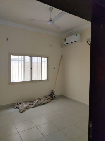 Semi furnished flat for rent at Tubli near walkaway  4