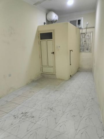 #Studios for rent in the Ras Rumman area, near Al-Qasr Street (el 5