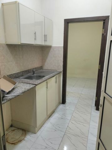 #Studios for rent in the Ras Rumman area, near Al-Qasr Street (el 6