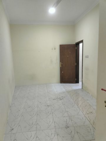 #Studios for rent in the Ras Rumman area, near Al-Qasr Street (el 7