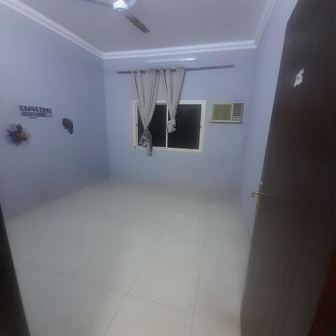 #Apartment for rent: 3-bedroom unit (electricity included) locate 2