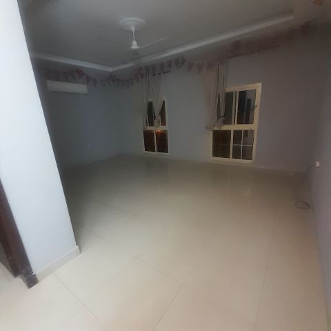 #Apartment for rent: 3-bedroom unit (electricity included) locate 7